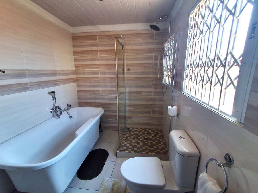 3 Bedroom Property for Sale in Tlhabane West North West